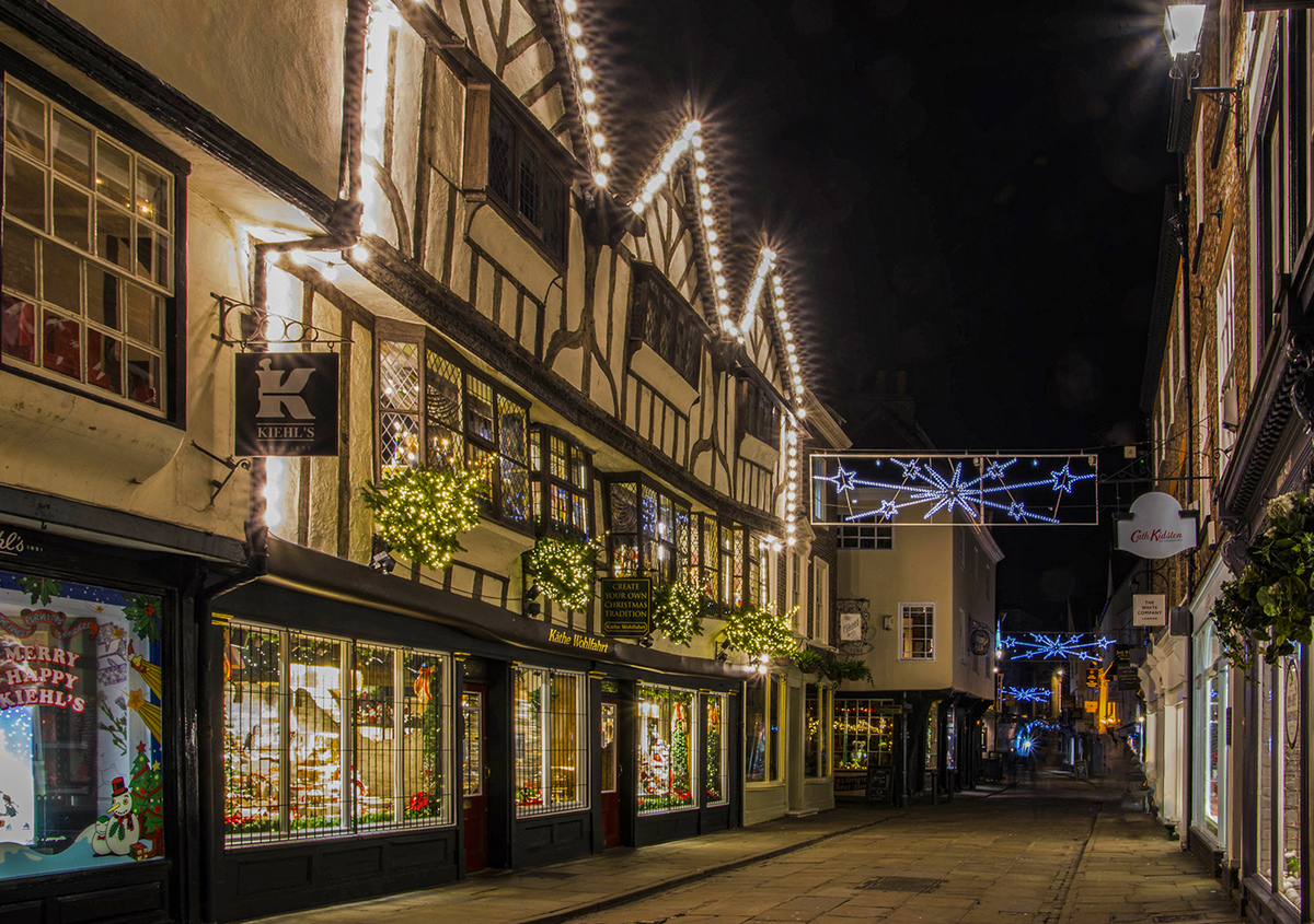 Stonegate Christmas lights